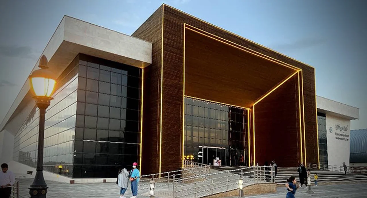 معرفی مرکز همایش های بین المللی تبریز ( خاوران )