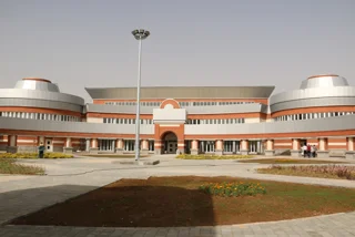 معرفی مجتمع فرهنگی و ورزشی شهرک خاوران تبریز