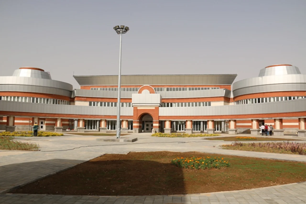 معرفی مجتمع فرهنگی و ورزشی شهرک خاوران تبریز